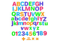 Aimants éducatifs magnétiques de mousse d'alphabets et de nombres de Decoretive avec des symboles de maths