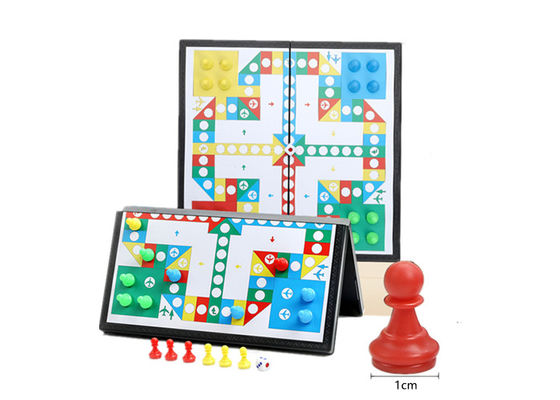 Ensemble d'activité magnétique pliable Portable Jeu de société d'échecs de voyage durable léger éducatif réutilisable Logo personnalisé Pièces magnétiques