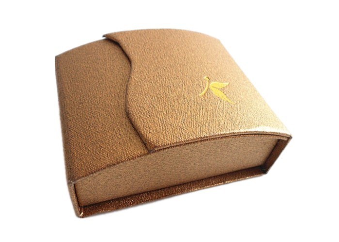 Carton cadeau en papier boîtes cadeaux décoratives personnalisables avec couvercles fabriqués à partir de matériaux adaptés pour les vacances de Noël et les anniversaires